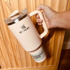 Stanley Target Exclusive H2.0 Glazed Donut Flow State  Quencher Tumbler 40 Oz‎